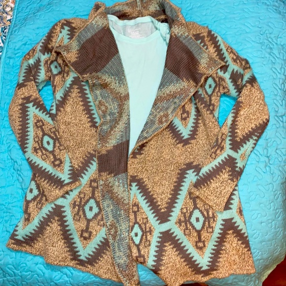 SHIRT w/ CARDIGAN BUNDLE - Picture 1 of 4